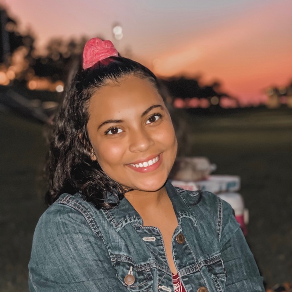 Meet your Posher, Nohemi - Picture 1 of 1